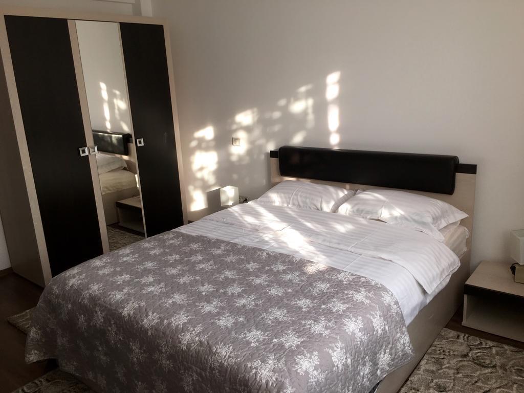 M13 Apartments Неводарі Екстер'єр фото