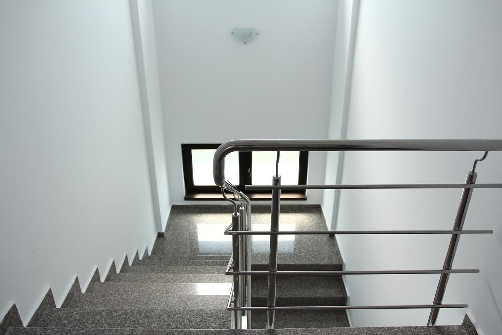 M13 Apartments Неводарі Екстер'єр фото